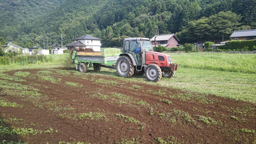 ＜堆肥をすきこみました＞